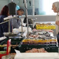 Ponuda ribe na Veliki Petak na šibenskoj ribarnici