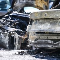 U Utrini izgorjeli automobili