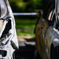 U Utrini izgorjeli automobili