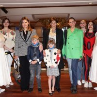 Blizanci Gabriella i Jacques s princezom Stephanie
