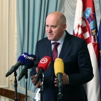 Zagreb: Branko Bačić i Tomo Medved dali su izjave nakon sastanka parlamentarne većine