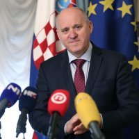 Zagreb: Branko Bačić i Tomo Medved dali su izjave nakon sastanka parlamentarne većine