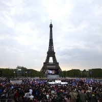 Atmosfera ispred Eiffelovog tornja