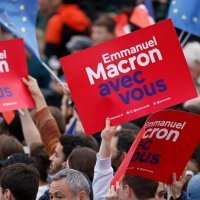 Atmosfera ispred Eiffelovog tornja