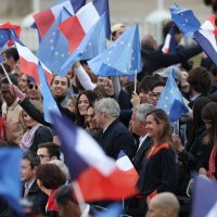 Atmosfera ispred Eiffelovog tornja