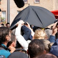 Emmanuel Macron na tržnici u Cergyu