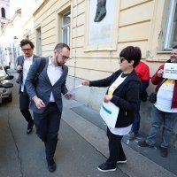 Predstavnici Koordinacije SSSH dijelili su letke zastupnicima Skupštine Grada Zagreba