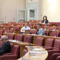 Sabornica gotovo prazna zbog predstavljanja novih ministara