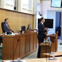 Sabornica gotovo prazna zbog predstavljanja novih ministara