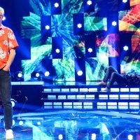'Zvijezde pjevaju' šesta emisija