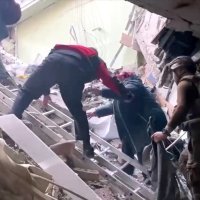 Civili napuštaju čeličanu Azovstal u Mariupolju