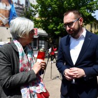 Tomašević sa suradnicima odao počast civilima stradalim za vrijeme raketiranja Zagreba