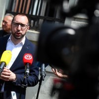 Tomašević sa suradnicima odao počast civilima stradalim za vrijeme raketiranja Zagreba