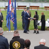 Predsjednik Zoran Milanović uručio je odlikovanja braniteljima Vukovara