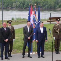 Predsjednik Zoran Milanović uručio je odlikovanja braniteljima Vukovara