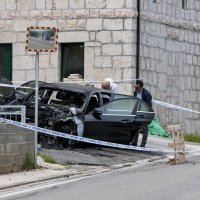 Policijski očevid na automobilu koji je planuo tijekom noći