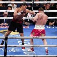 Canelo Alvarez i Dmitry Bivol