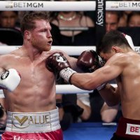 Canelo Alvarez i Dmitry Bivol