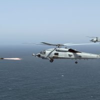MH-60 u trenutku ispaljivanja projektila Hellfire