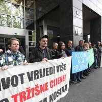 Prosvjedna akcija mještana Kosinja radi izgradnje hidroelektrane