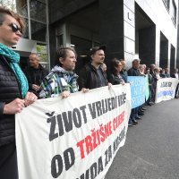 Prosvjedna akcija mještana Kosinja radi izgradnje hidroelektrane