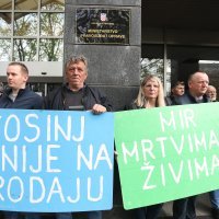 Prosvjedna akcija mještana Kosinja radi izgradnje hidroelektrane