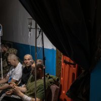 Ukrajinski ranjenici u poljskoj bolnici u Popasnu