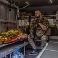 Ukrajinski ranjenici u poljskoj bolnici u Popasnu