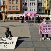 Okupljanje na prosvjedu DOSTA!