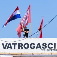 Supetar: Odgođena ovrha koja se jutros trebala provesti u sklopu nogometnog igrališta