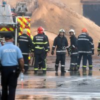 Jedna osoba ozlijeđena u eksploziji silosa i požara u pilani