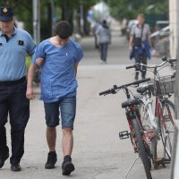 Privođenje uhićenih navijača Hajduka na ispitivanje