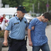 Privođenje uhićenih navijača Hajduka na ispitivanje