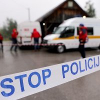 Pripadnici HGSS-a nedaleko Slunja tragaju za nestalom Cessnom