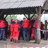 Pripadnici HGSS-a nedaleko Slunja tragaju za nestalom Cessnom