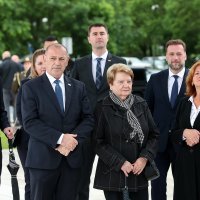 Andrej Plenković i Gordan Jandroković položili su vijenac kod Spomenika domovini