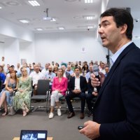 Zoran Đogaš predstavio program