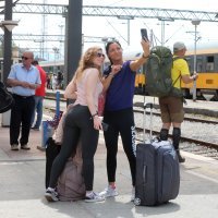 Prvi ovogodišnji turistički vlak iz Praga stigao u Rijeku