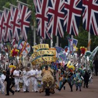 Parada za platinasti jubilej kraljice Elizabete