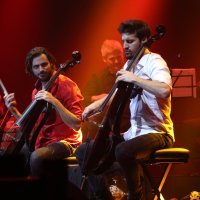 2Cellos