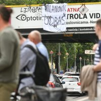 Uvredljivi grafiti protiv Zorana Milanovića