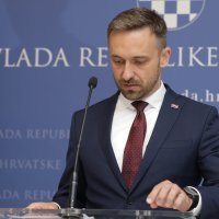 Presica oko mirovina u Vladi