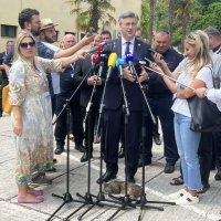 Plenković i maca
