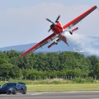'Fly Over' utrka: Rimac Nevera protiv aviona
