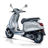 Vespa_Elettrica_3-4post_SX_Blu_bianco