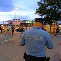 Dojava o bombi u Avenue Mallu