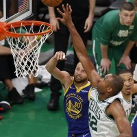 Golden State Warriorsi prvaci, Curry MVP finala