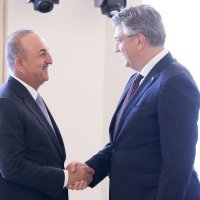 Premijer Plenković primio je ministra vanjskih poslova Republike Turske Mevluta Cavusoglua