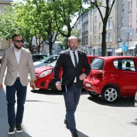 Bivši ministar Josip Aladrović u pratnji odvjetnika Nikole Mandića  dolazi u USKOK