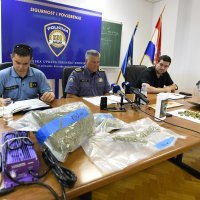Kod Vodica otkriven laboratorij, pola tone stabljika i 16 kilograma marihuane